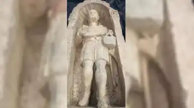 Binlerce Yıllık Mezar Taşı Bulundu!