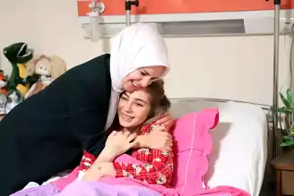 Bakan Göktaş, Yaralı AK Partili Genci Ziyaret Etti