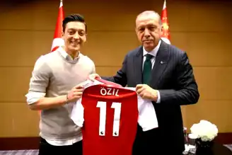 Mesut Özil, AK Parti MKYK'da!