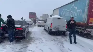 Şiddetli Kar Yağışı: Kuzey Ekseninde Trafik Felci!