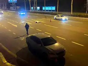 Ankara'da Kadın Araçtan Atlayarak Hayatını Kaybetti
