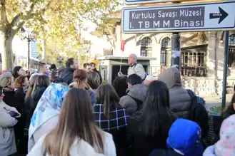 İlçe Belediyesi'nden Öğretmenlere Ankara Gezisi
