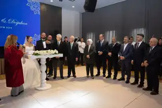 İki Gazeteci Mutluluğa Evet Dedi