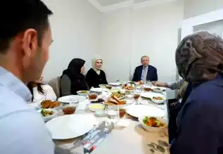 Erdoğan Çifti, Fidan Ailesiyle İftar Yaptı