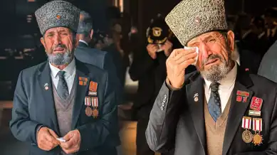 Gazi, Kahramanların Hikayesine Gözyaşı Dökerek Tepki Verdi!