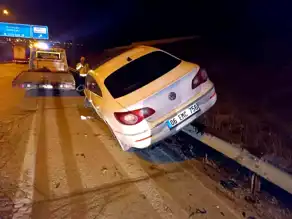 Kontrolden Çıkan Araç Bariyere Çarptı