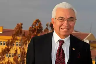 Eski Bakan Nahit Menteşe Vefat Etti