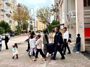 Kapalı Pazarda Yaşayan Aile Uzaklaştırıldı