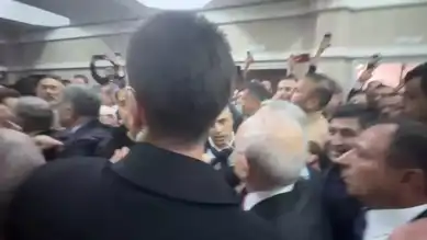 Siyasi Lider Duruşmada, Adliyede Gerginlik Yaşandı