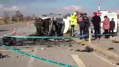 Konya'da 3 Kişi Öldü: Otomobil Takla Attı