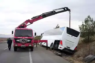 Kırıkkale'de Şarampole Devrilen Otobüs