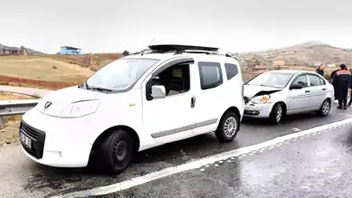 Kırıkkale'de Çarpışma: 2 Yaralı