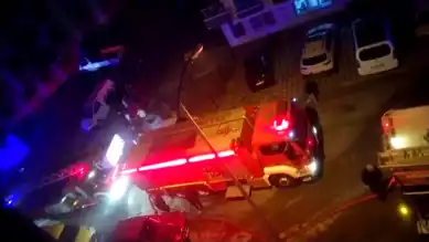 Mamak'ta Apartman Yangını: İtfaiye Söndürdü