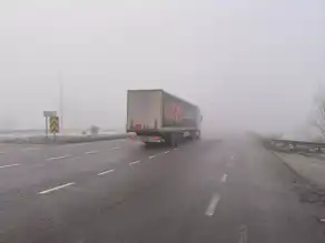 Sis, Karayolunda Trafiği Etkiliyor