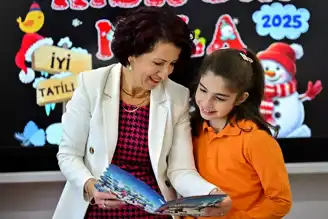 Yarıyıl Tatili Başladı! 20 Milyon Öğrenci Karnelerini Aldı