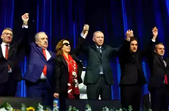 İYİ Parti ve Gelecek'ten Vekiller AK Parti'ye Geçti