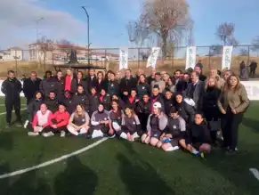Görme Engelliler ve Sağlıklı Kadın Futbolcular Dostluk Maçında Buluştu