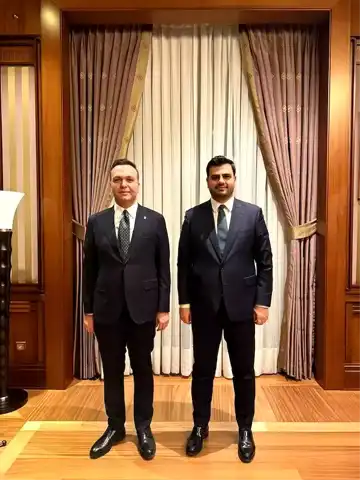 AK Parti Gençlik Kolları'nda Devir Teslim: Yusuf İbiş Yeni Başkan
