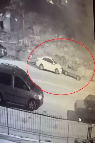 Ankara'da Park Halindeki Araç Kendiliğinden Hareket Etti!