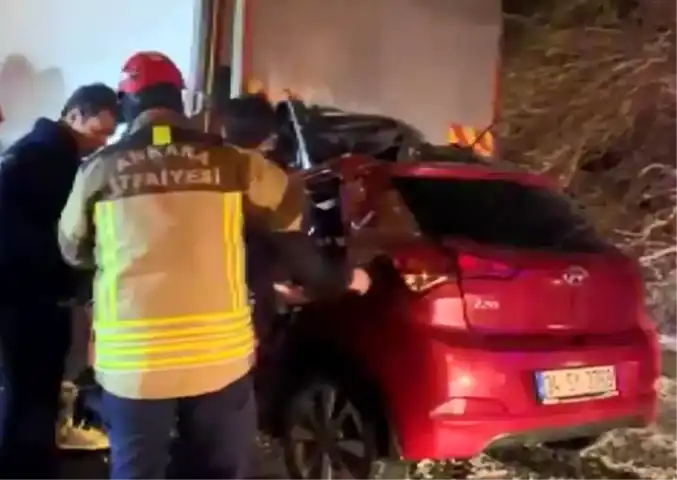 Ankara'da Karlı Havada Ölümcül Kaza!
