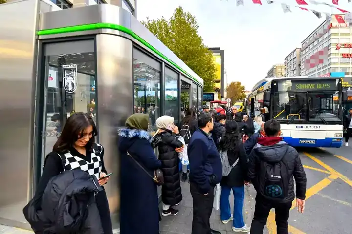 Ankara'da Toplu Ulaşım Zamlandı: Tam Bilet 26 TL!