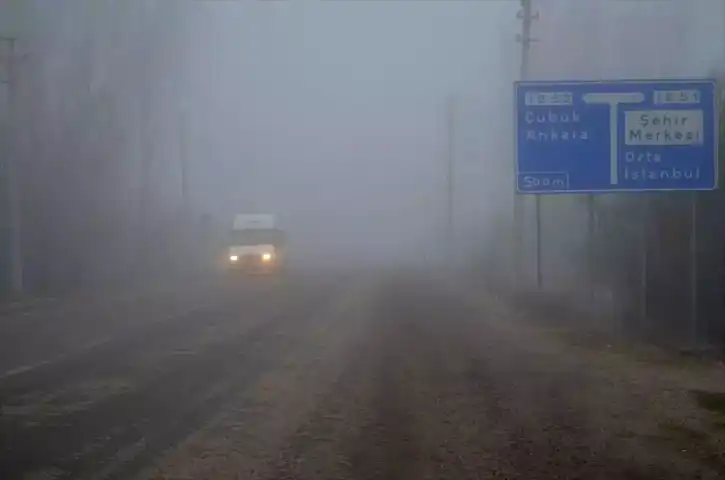 Çankırı-Ankara Yolu Sis İçinde! Ulaşımda Aksama