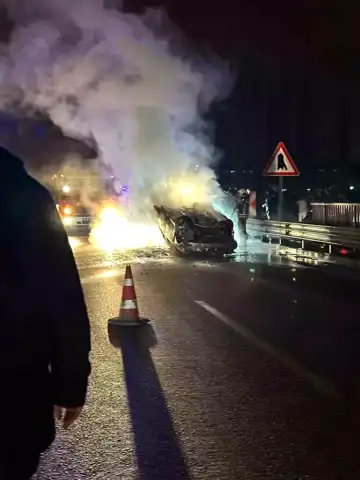 Şehir Merkezinde Köprü Kazası: 2 Yaralı