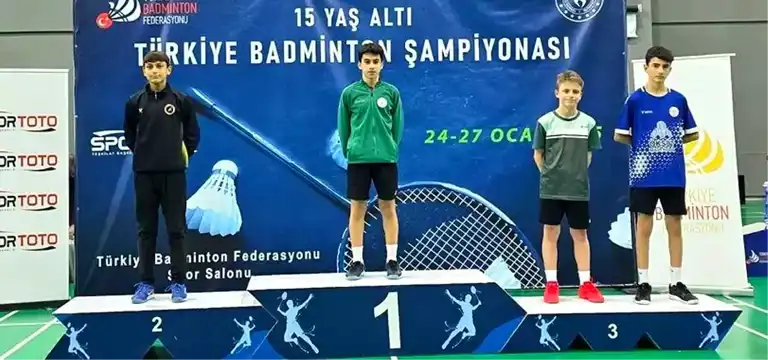 Aras İkra Yalçın, Badminton'da Çifte Şampiyon!