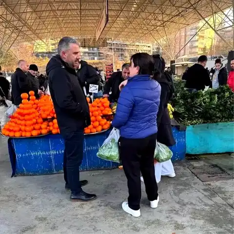 Pursaklar Belediye Başkanı Pazarı Ziyaret Etti