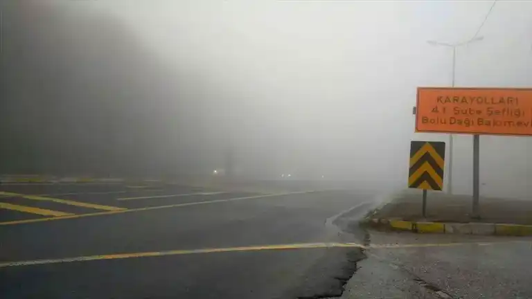 Bolu Dağı'nda Sis Uyarısı: D-100'de Dikkat!