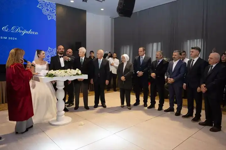 İki Gazeteci Mutluluğa Evet Dedi