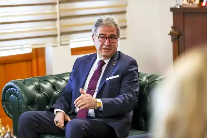 Özgür Özel, Tutuklu Özdağ'ı Ziyaret Etti