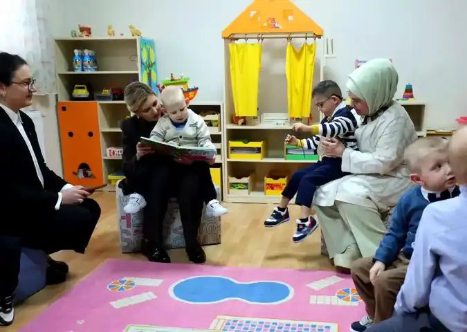 Emine Erdoğan ve Zelenska, Ukraynalı Yetim Çocukları Ziyaret Etti