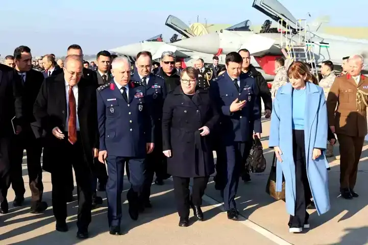 İngiliz Eurofighter'ları Ankara'da!
