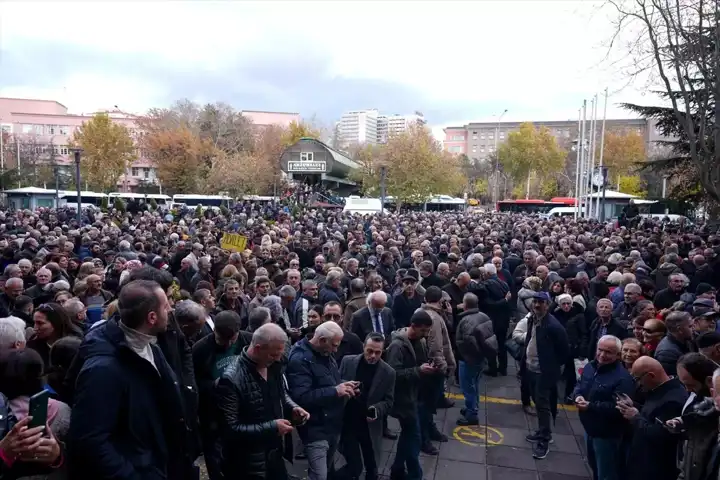 Eski Parti Lideri, Hakaret Davasında Savunma Verdi