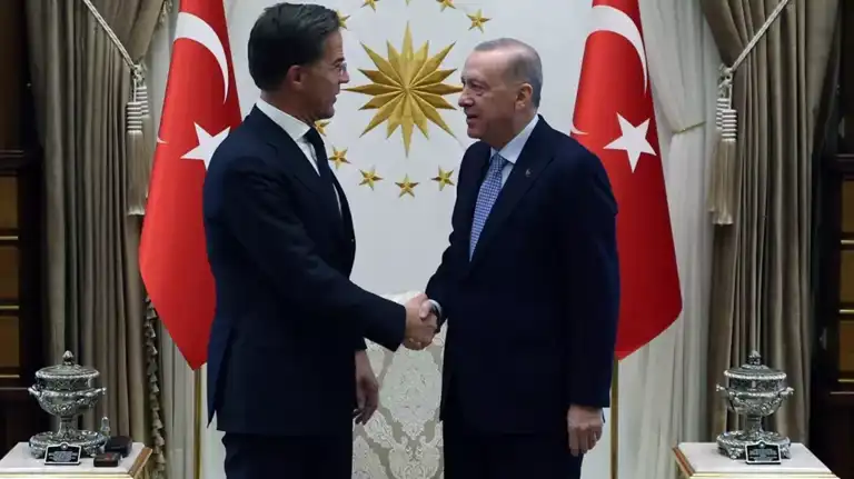 NATO Genel Sekreteri, Türkiye'nin Savunma Gücünü Övdü