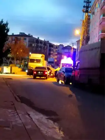 Sincan'da Kaçak Minibüs Kazası: Yaralı Var