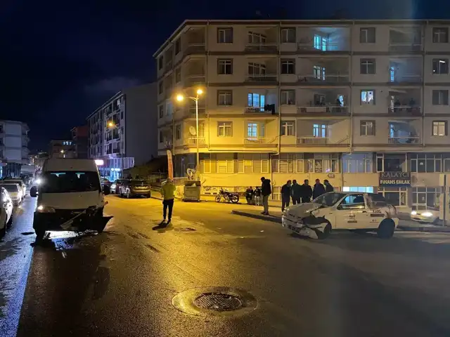 Çubuk'ta Trafik Kazası: Yaralı Var