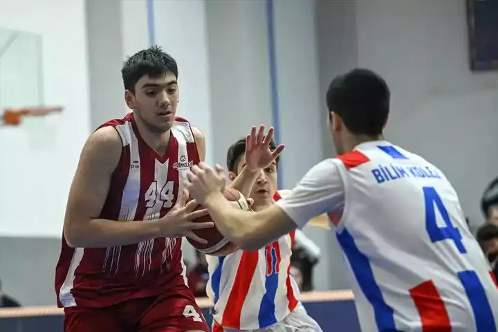 Çözüm Koleji, Tek Pota Lise Basketbol Turnuvası'nda Şampiyon!