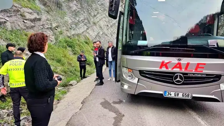Zonguldak'ta Otobüs Kazası: 3 Yaralı